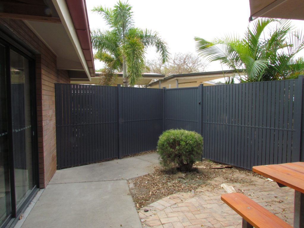 PRO FENCING TOWNSVILLE, ACT