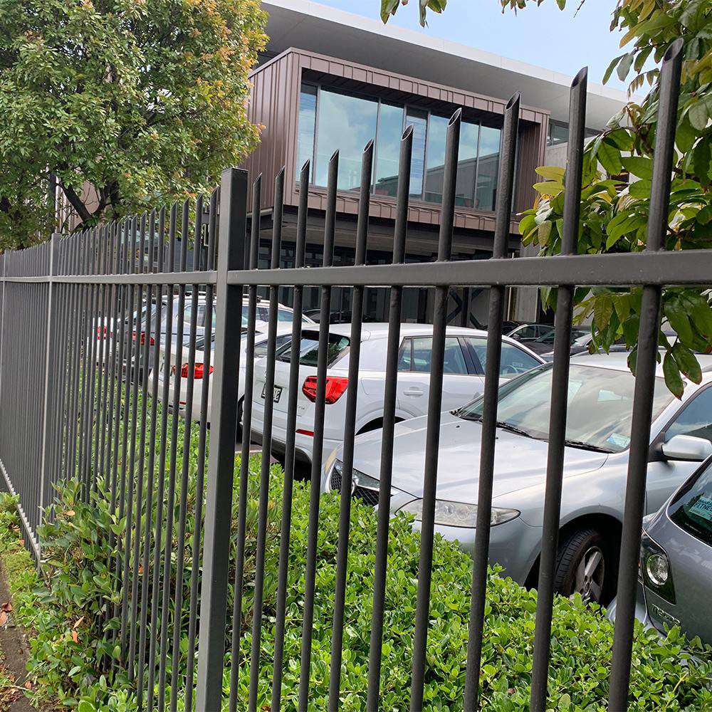Commercial fencing Townsville 34