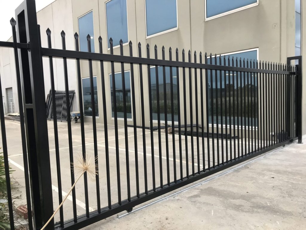 Commercial fence